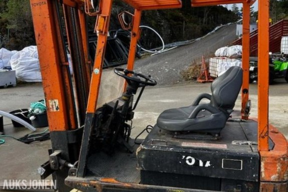 1989 Toyota Truck 2FBE15 - Løftehøyde 4 meter 